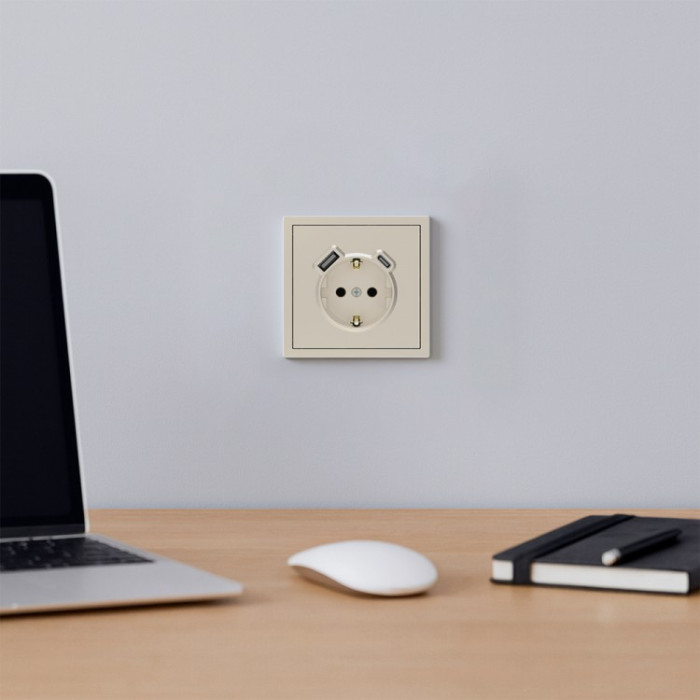 Розетка з додатковими виходами USB/Type-C Ardero ER123USB-C Soft 18W/20W із заземленням шампань